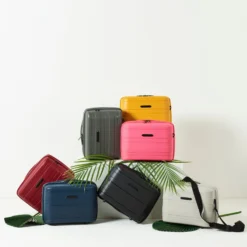 IT Luggage Momentous - Vanity Case (Mango Sorbet) -IT Luggage Store 13 9bb3d2ad 8b1c 4b13 8204 e63741e6d057