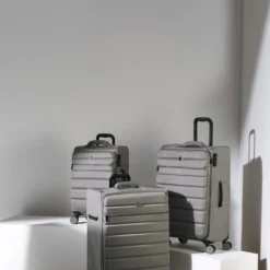 IT Luggage Census - Cabin (Grey Skin) 14 IT Luggage Census - Cabin (Grey Skin) -IT Luggage Store 9 a502e4cd 24ef 4939 a992 cf0949f8f3ac