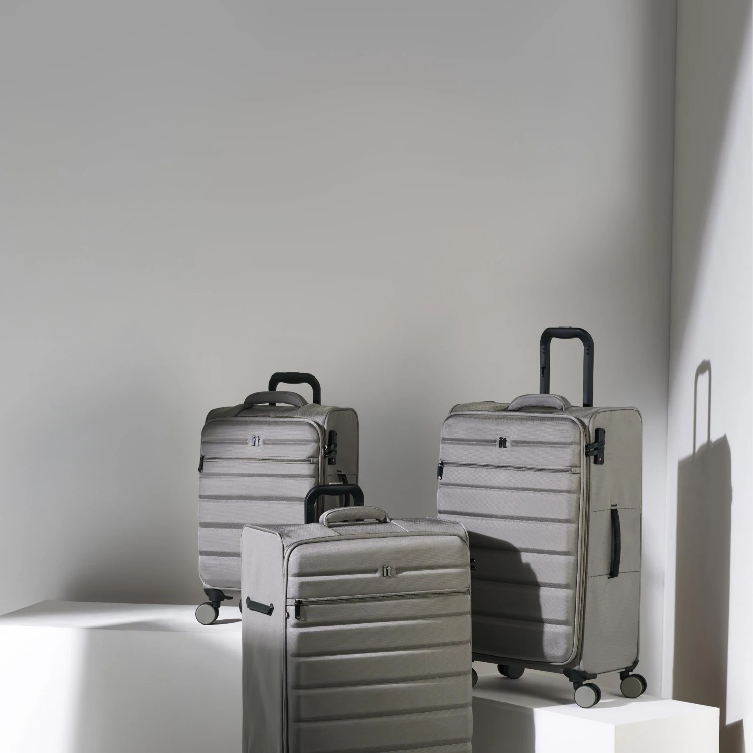 IT Luggage Census - Cabin (Grey Skin) 7 IT Luggage Census - Cabin (Grey Skin) - Image 7